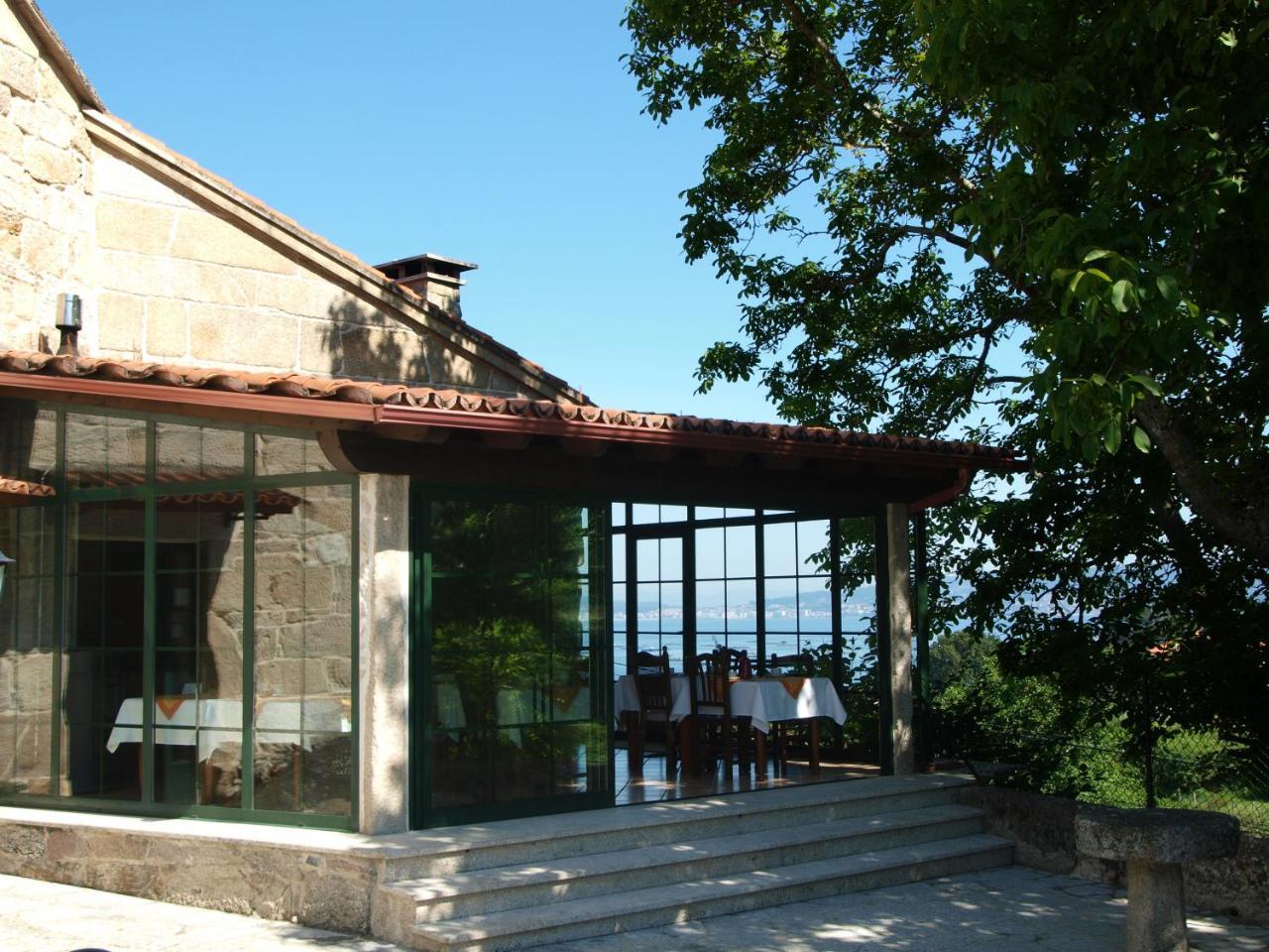 Casa Torre Vella Guest House Bueu Bagian luar foto
